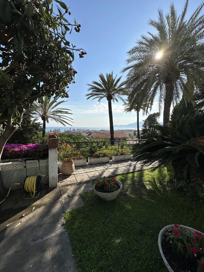 Le Rose Di Emma Villa Bordighera Bagian luar foto