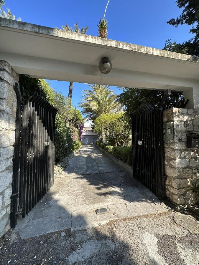 Le Rose Di Emma Villa Bordighera Bagian luar foto